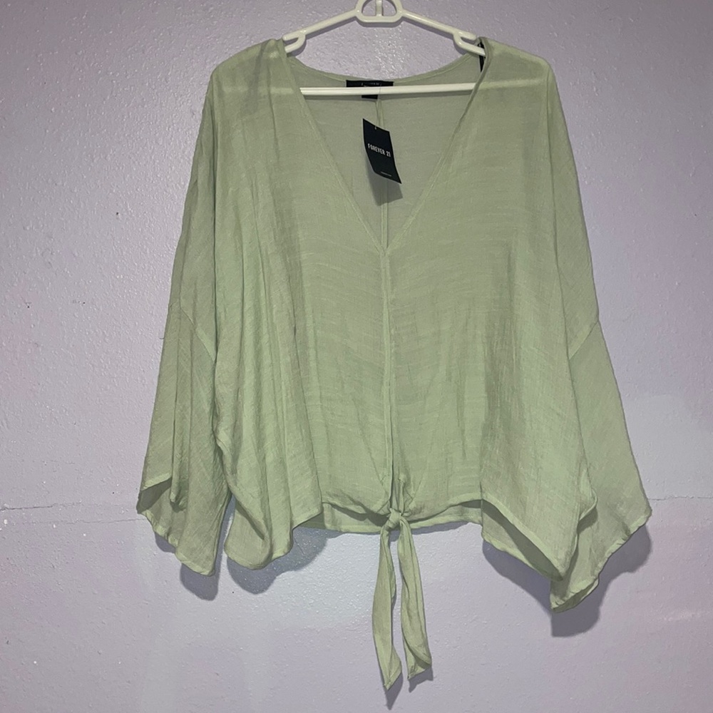 Sea foam/mint flowy, long-sleeved blouse